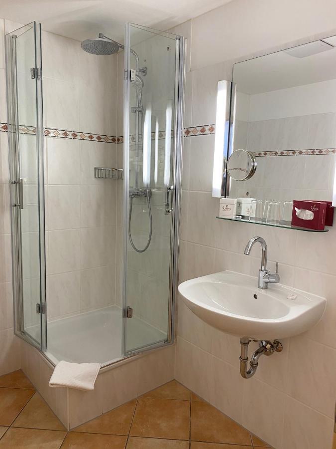 Seehotel Schaepfle Uberlingen Bagian luar foto
